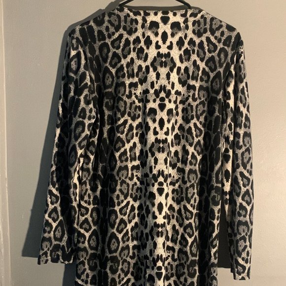 Womans blouse - Picture 2 of 2